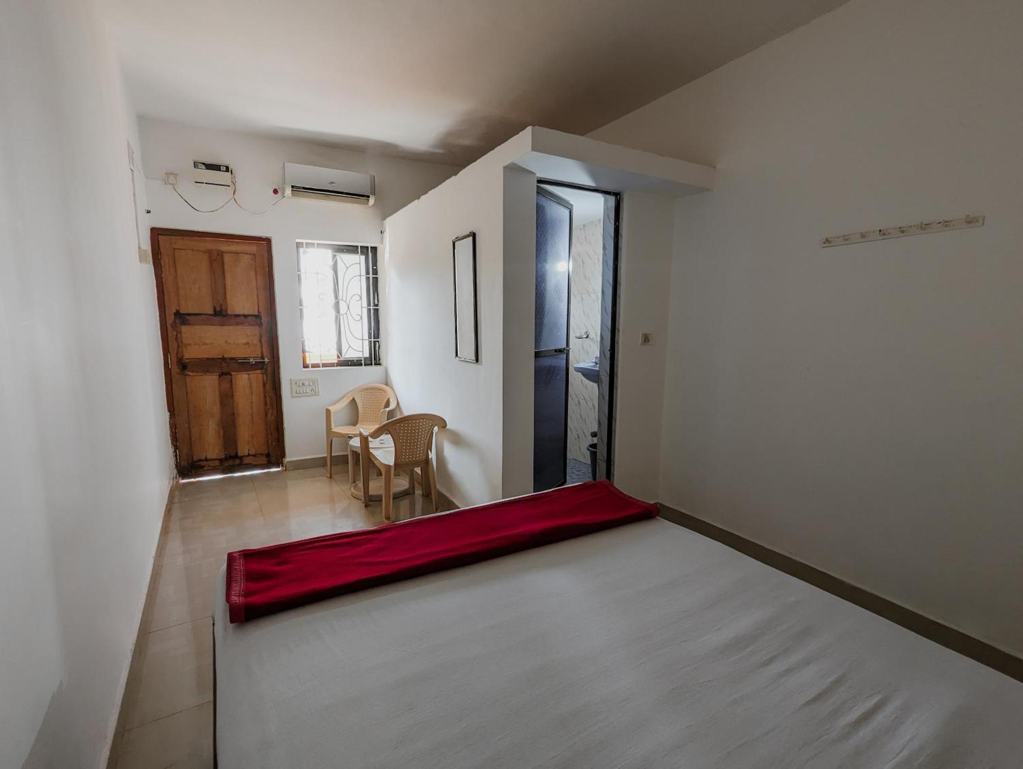 Krishna Guest House อารัมบล ภายนอก รูปภาพ